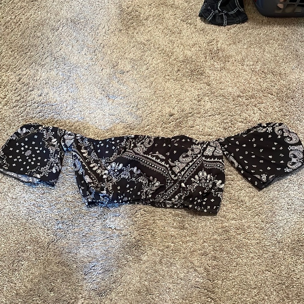 paisley print crop top
